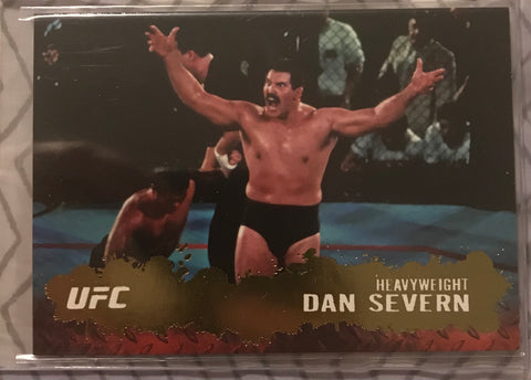Topps UFC 2009 Round 2- Dan Severn #72 thick gold parallel